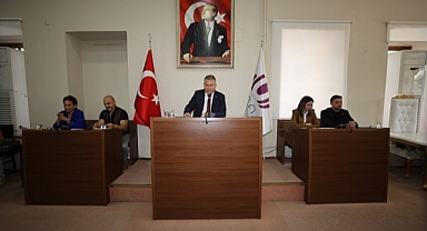 Urla Belediye meclisinden  2023 faaliyet raporuna şerhli onay