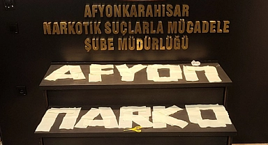 Uyuşturucuyu peçeteye emdirmişler