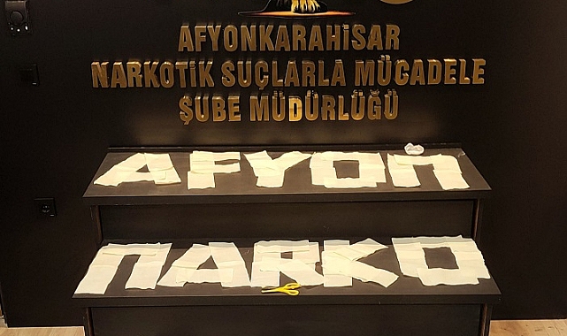 Uyuşturucuyu peçeteye emdirmişler