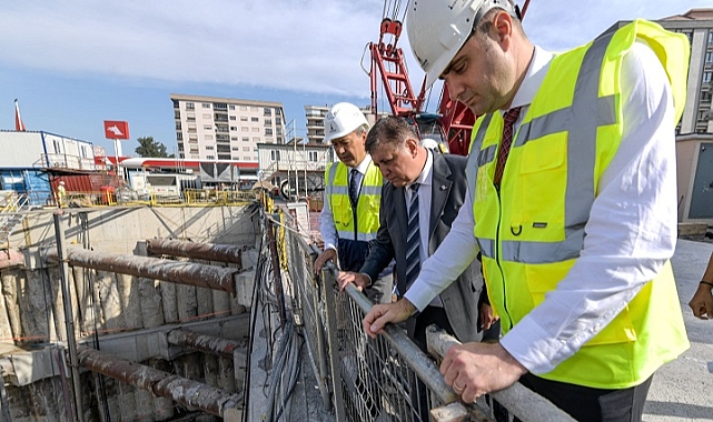 Başkan Tugay metro şantiyelerini inceledi