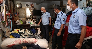 Bayraklı Belediyesinden çöp ev operasyonu