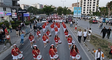 Bayraklı’da 19 Mayıs coşkusu yaşandı!