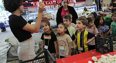 Bayraklı'da çocuklar yerinde öğreniyor
