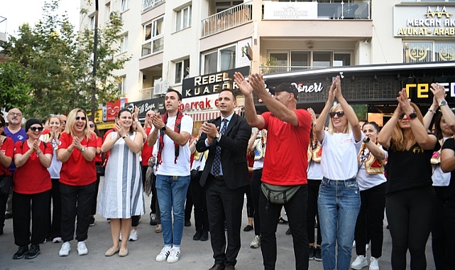Bornova’da Halk Dansları Festivali