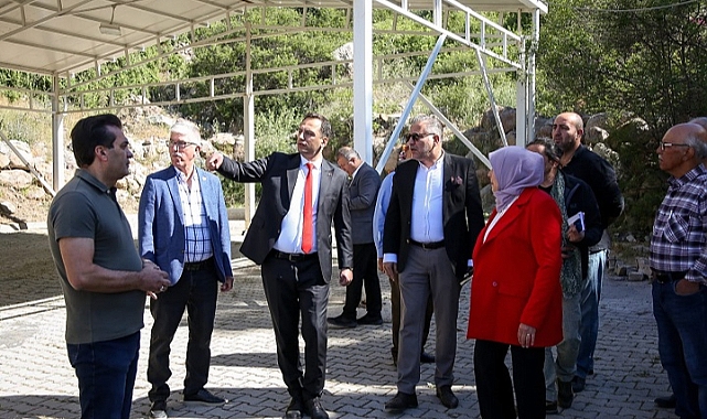 Bornova’nın köylerinde sorun çözen sabah mesaileri