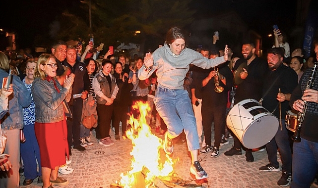 Çeşme’de Hıdırellez Şenliği coşkuyla kutlandı
