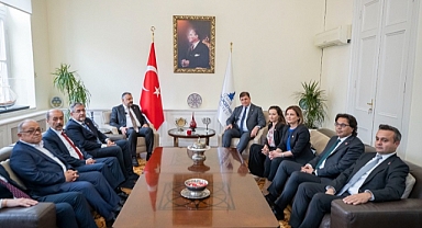 CHP Ege Bölgesi İl Başkanlarından Başkan Tugay’a tebrik ziyareti