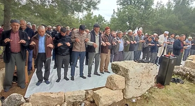 Gözler’ de eller rahmet için açıldı