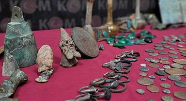 İzmir'de 3 bin 380 tarihi eser ele geçirildi
