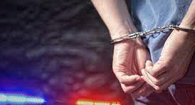 İzmir'deki tefecilik ve dolandırıcılık operasyonunda 23 gözaltı