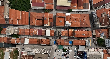 İzmir’in mirası Tarihi Kemeraltı Çarşısı’nda çalışmalar devam ediyor