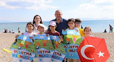 Menderes Semaları Rengarenk Oldu