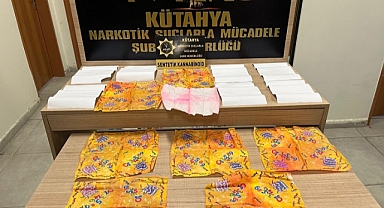 Sentetik uyuşturucu emdirilmiş peçeteler ele geçirildi