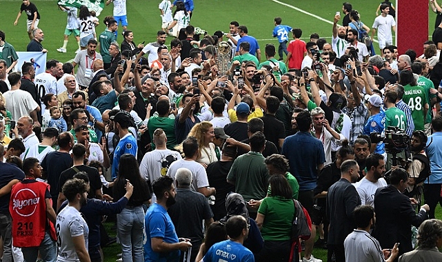 Süper Lig'e yükselen Bodrum FK kupasını aldı