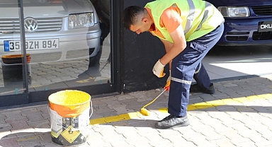 Yayalar için kaldırımlarda düzenleme yapılıyor