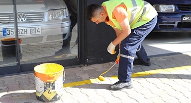 Yayalar için kaldırımlarda düzenleme yapılıyor