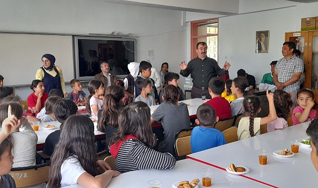 "Alaca ve köy okullarında coşkulu bir gün yaşandı"