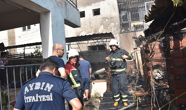 Aydın'da depoda çıkan yangında 3 ev hasar gördü