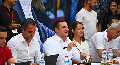 Başkan Ünsal Bostanlı esnafıyla buluştu