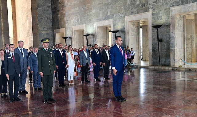Başkan Yıldız’dan Anıtkabir Ziyareti