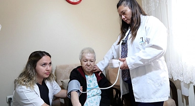 Bayraklı’da evde bakım hizmeti başladı