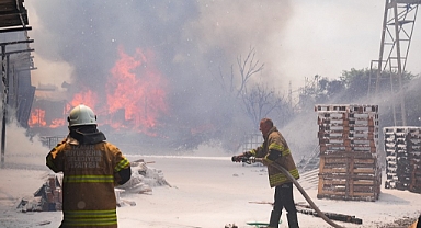 Bornova’da korkutan yangın