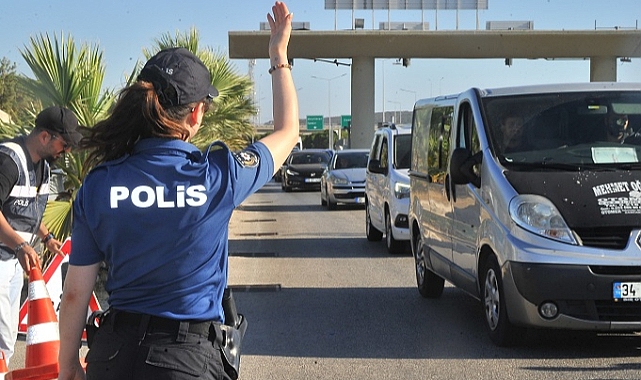 Çeşme'de asayiş denetimleri sürüyor