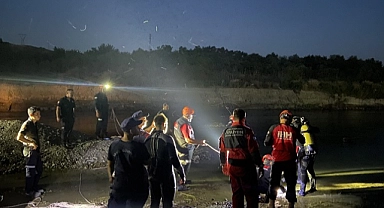 Dalaman Çayı'na giren Suriye uyruklu çocuk suda kayboldu