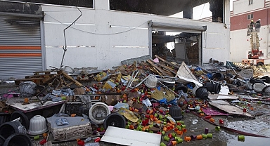 Depoda çıkan yangın 17 saat sonra kontrol altına alındı