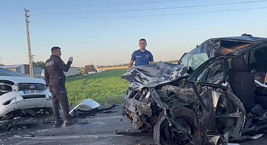 İki otomobilin çarpıştığı kazada 4 kişi öldü