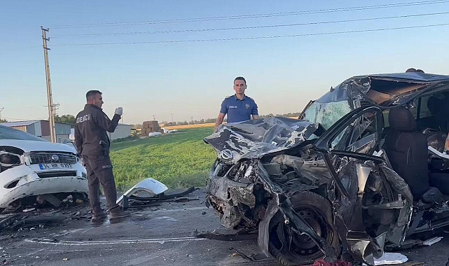 İki otomobilin çarpıştığı kazada 4 kişi öldü