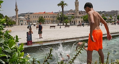 İzmir'de sıcak hava etkili oluyor