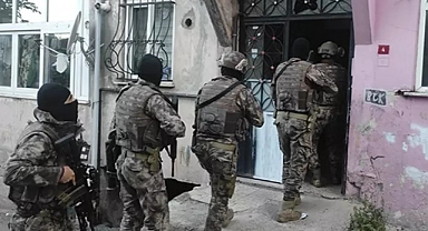 İzmir'de terör operasyonunda 8 şüpheli yakalandı
