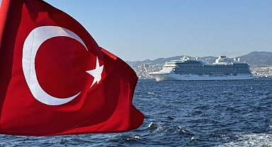 İzmir'e kruvaziyerle 1143 turist geldi