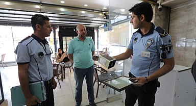 Karşıyaka Belediyesi ekiplerinden bayram mesaisi
