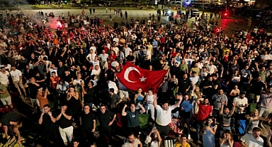 Milli Takım İzmirlileri sevince boğdu