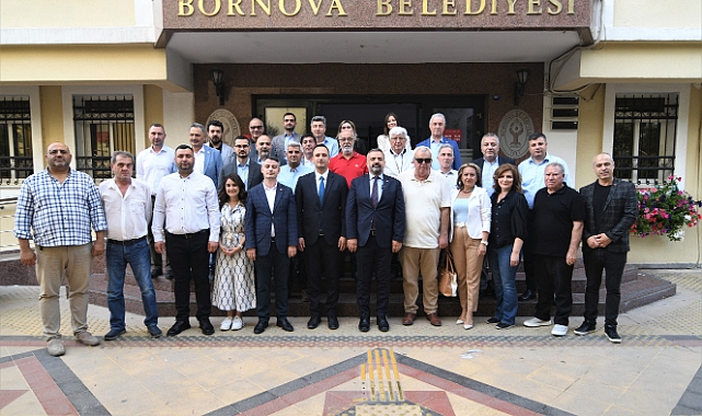 Şenol Aslanoğlu da Başkan Eşki’nin sabah mesaisine katıldı