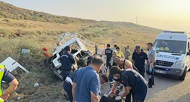 Tırla kamyonetin çarpışması sonucu 3 kişi öldü