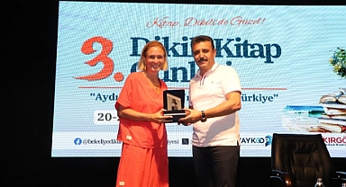 3. Dikili Kitap Günleri’nde Ceyda Düvenci sevenleriyle buluştu