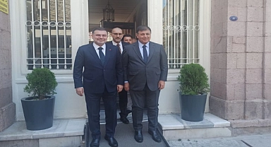 AK Parti'den Tugay'a iade-i ziyaret