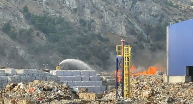 Aydın'da kağıt fabrikasında yangın