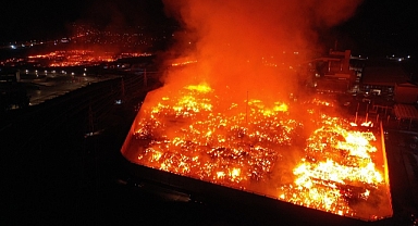 Aydın'da kağıt fabrikasındaki yangın söndürülemiyor