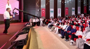 Bakan Tekin, tercih yapacak gençlerle buluştu