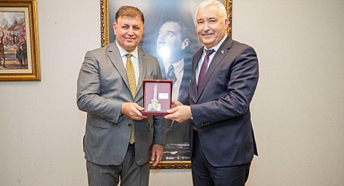 Başkan Tugay'dan sosyal belediyecilik vurgusu