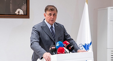 Bu ülkeyi iyiye götürecek olan rakibe çelme takmak değildir