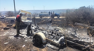Çeşme'de  makilik ve otluk alanda yangın çıktı