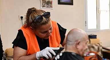 Çiğli’de Kişisel Bakım Hizmeti Yüzleri Güldürüyor