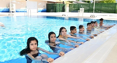 Çiğlili Çocuklar İlk Kulaçlarını Attı