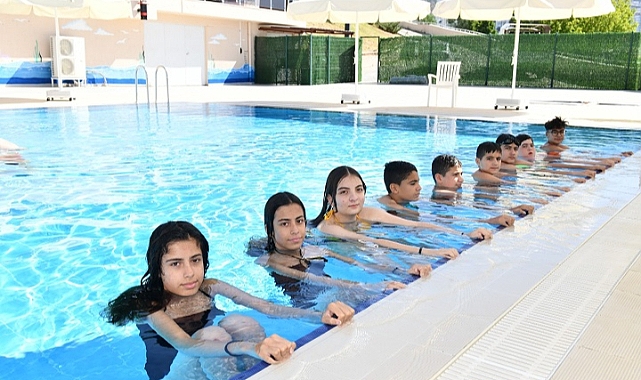 Çiğlili Çocuklar İlk Kulaçlarını Attı