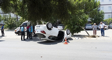 İki otomobilin çarpıştığı kazada 1 kişi öldü, 6 kişi yaralandı